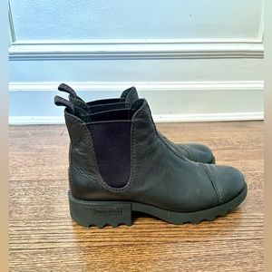 Miu Miu black leather Chelsea boots - Size 38